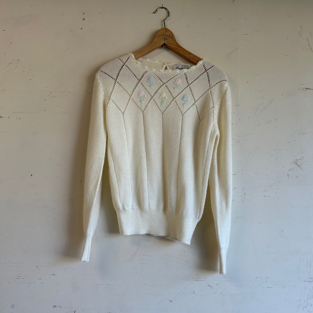 Vintage 70s floral embroidery granny sweater